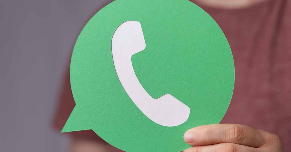 whatsapp logo, green message box with white phone infographic